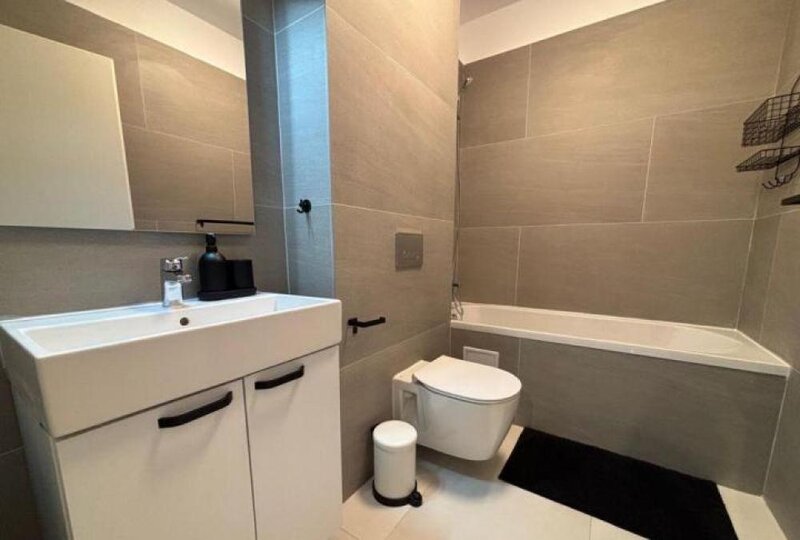 Salaj Sos., prima inchiriere, garsoniera cu loc parcare.